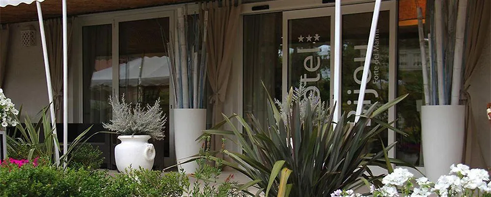 Hotel Bijou Forte dei Marmi 4*,