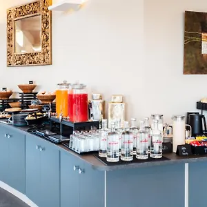 https://hotel-capolago.it-lombardy.com